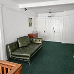Orange Drive Hostel (Adults Only)